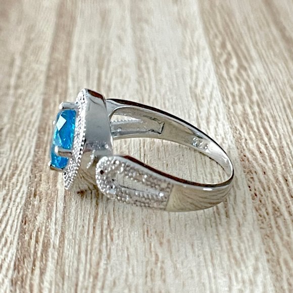 Round Aquamarine Halo Ring w/ Looping Split Shank - 925 Sterling Silver - Picture 2 of 5